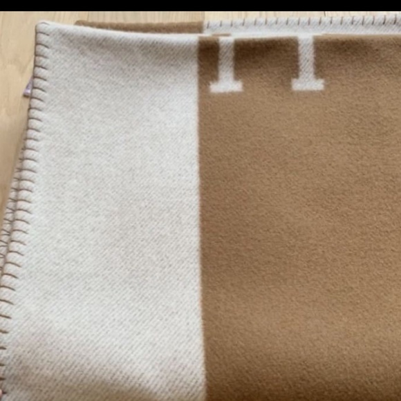 Hermes Avalon throw blanket - Picture 9 of 9